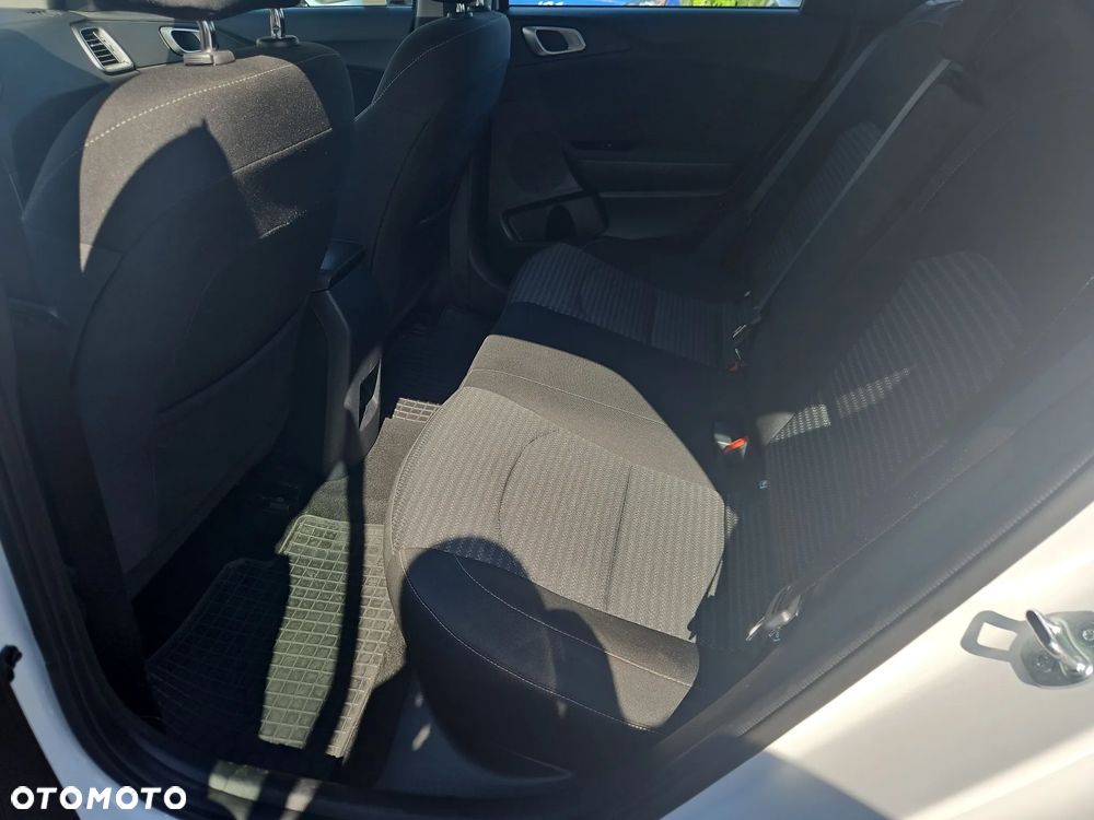 Kia Ceed 1.5 T-GDI M DCT - 17