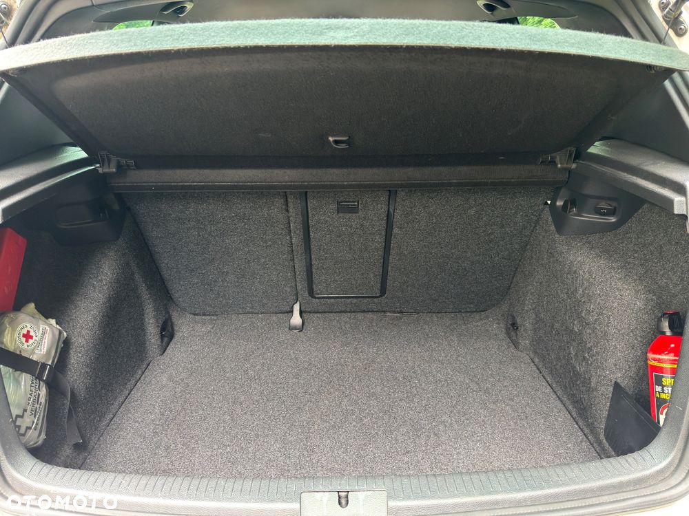 Volkswagen Golf - 10