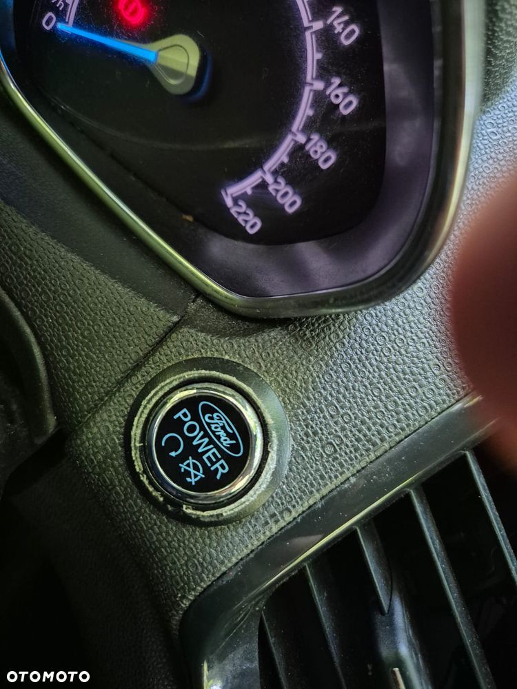 Ford EcoSport - 13