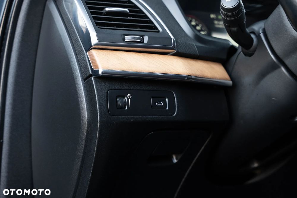 Volvo XC 90 T6 AWD Momentum - 17