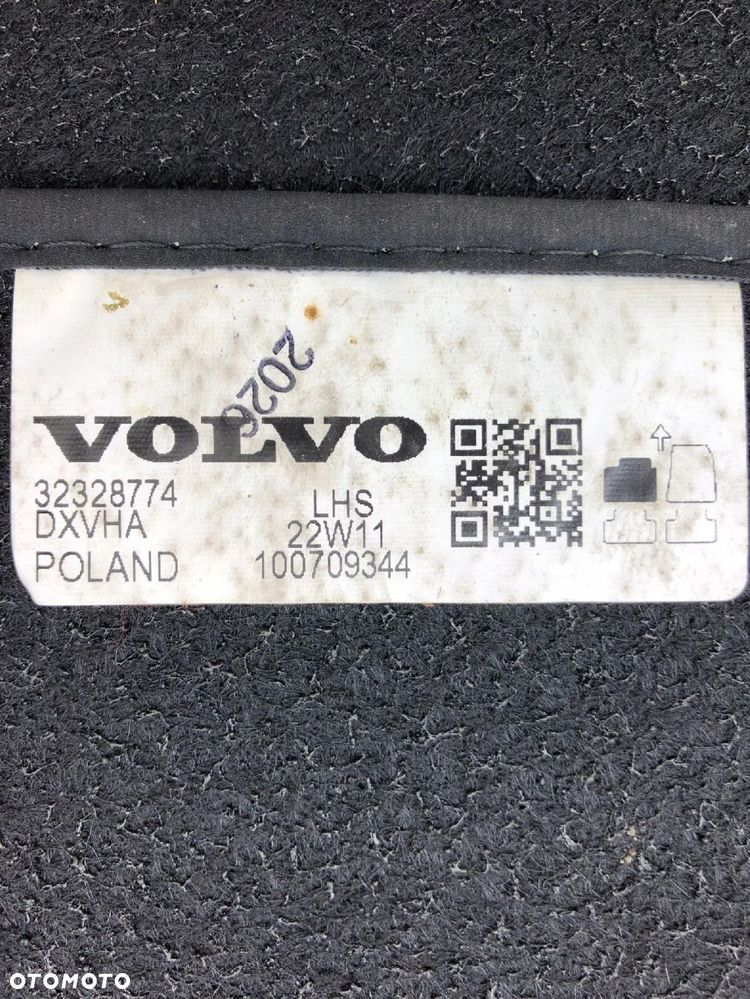 VOLVO XC40 DYWANIKI WELUROWE KOMPLET 32357639 32328777 32328774 - 12