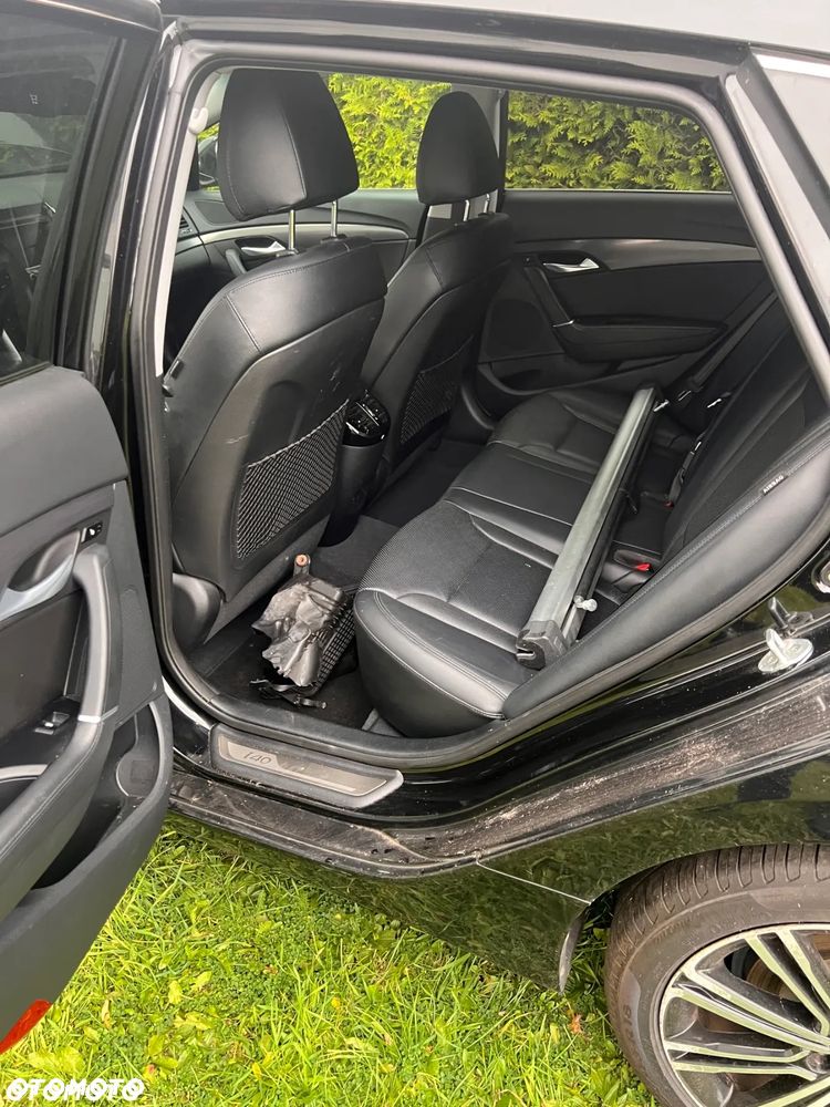 Hyundai i40 Kombi 1.7 CRDi DCT Premium - 15