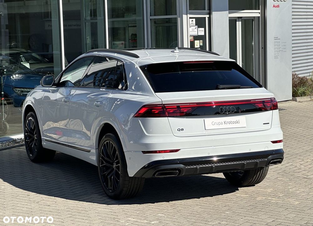 Audi Q8 - 8