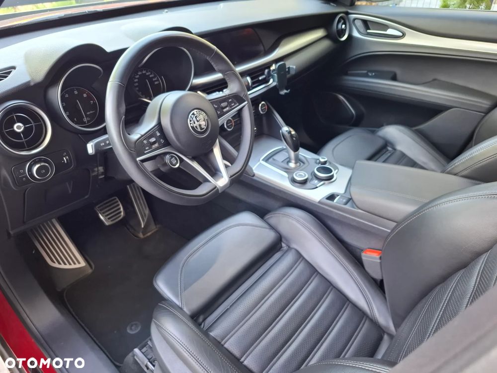Alfa Romeo Stelvio 2.0 Turbo B-Tech Edition Q4 - 12
