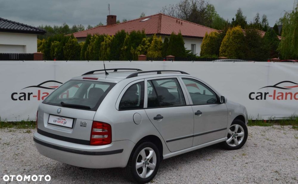 Skoda Fabia 1.4 16V Classic + - 10