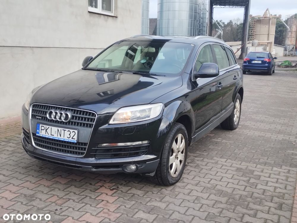Audi Q7 - 1