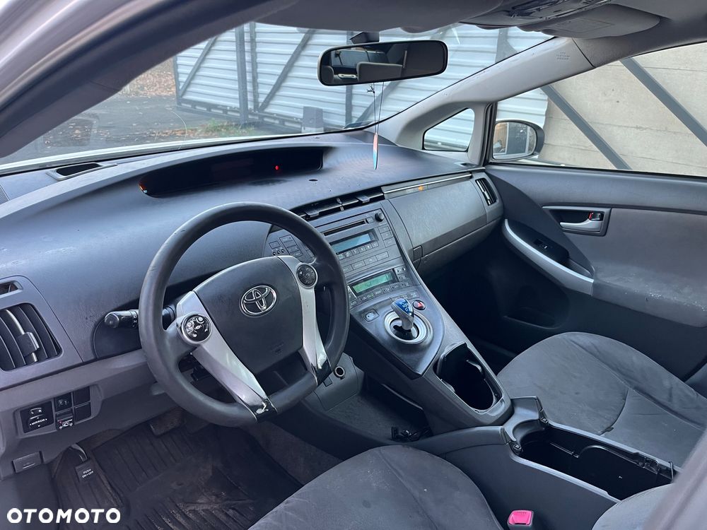 Toyota Prius 1.8 HSD Life - 11