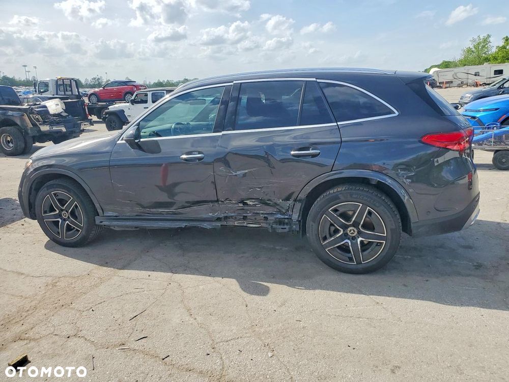 Mercedes-Benz GLC 300 4Matic 9G-TRONIC AMG Line Advanced - 6