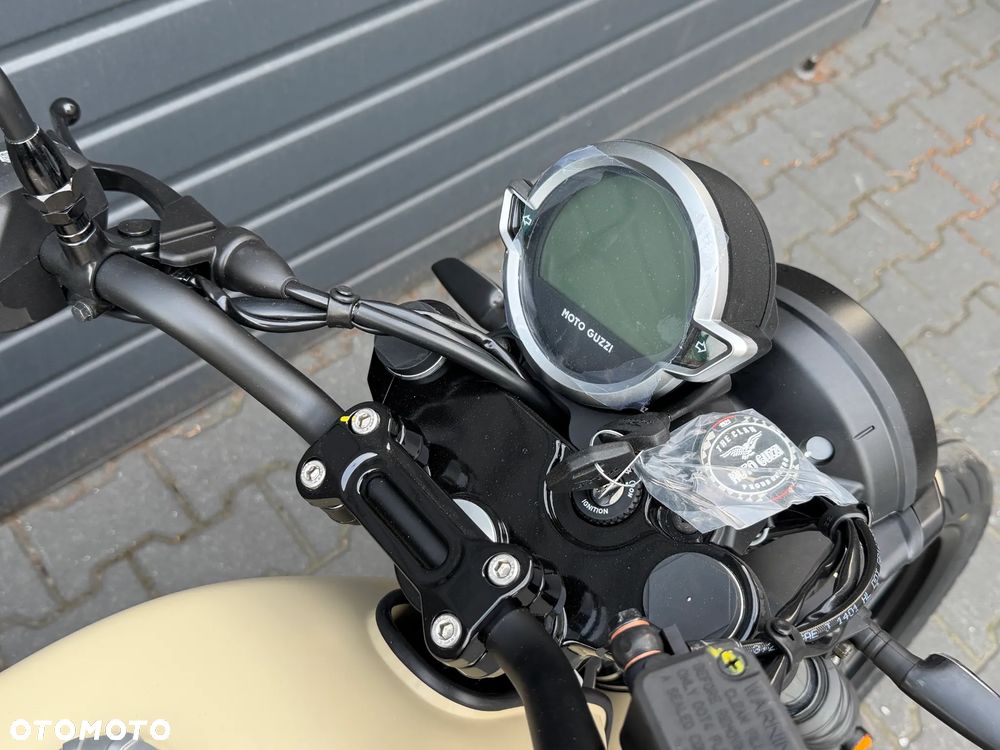 Moto Guzzi V7 - 6