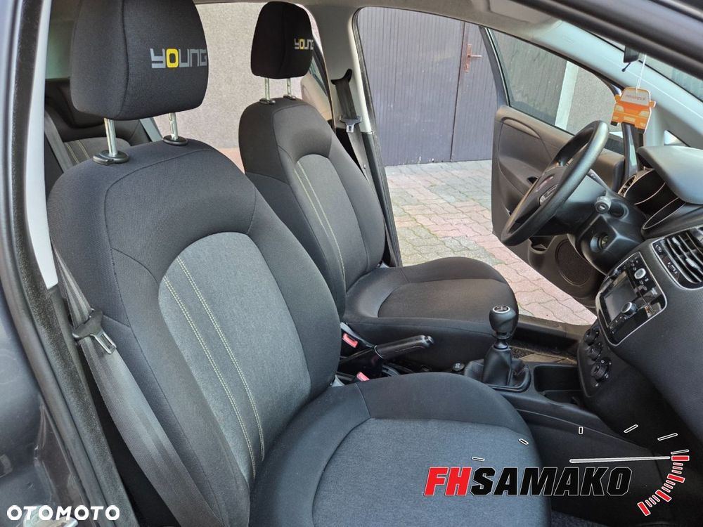 Fiat Punto 1.2 Young - 27