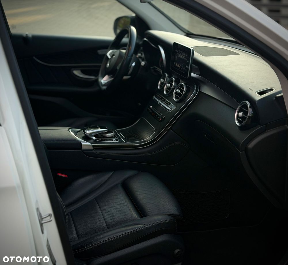 Mercedes-Benz GLC - 17