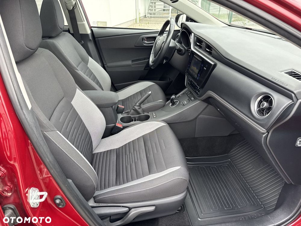 Toyota Auris Hybrid 135 Premium - 7