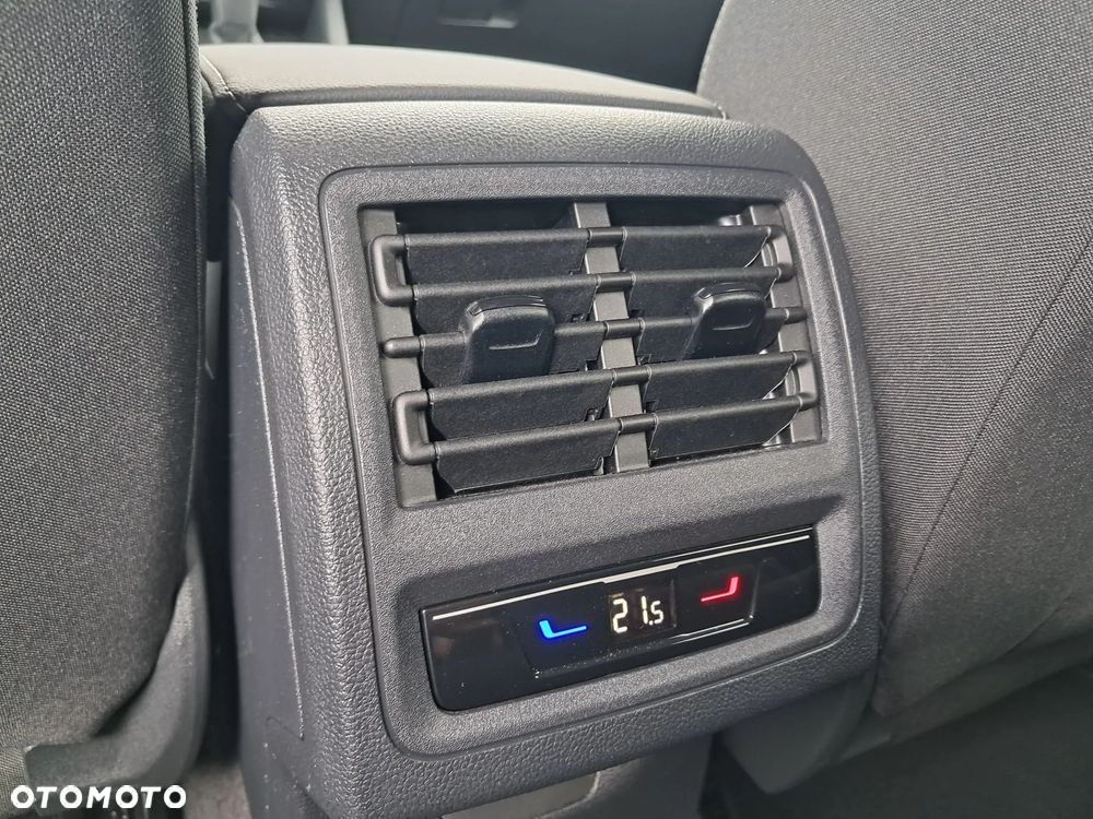 Volkswagen Golf 2.0 TDI Life Plus - 25