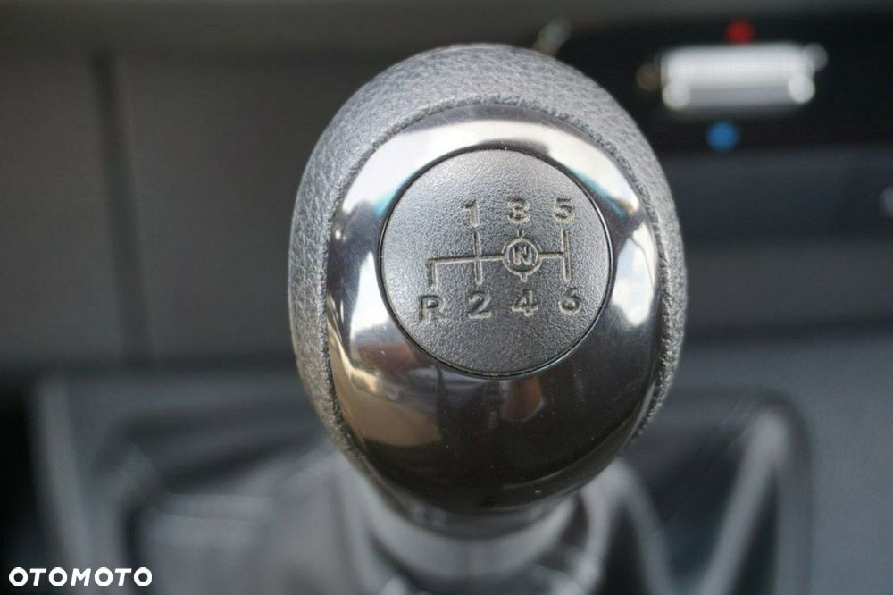 Mercedes-Benz Sprinter - 23