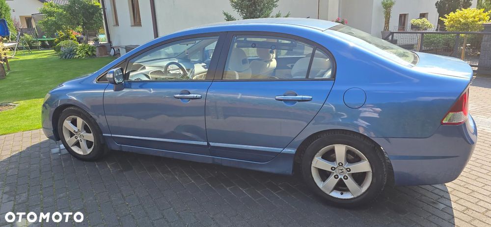 Honda Civic 1.8 Executive - 5