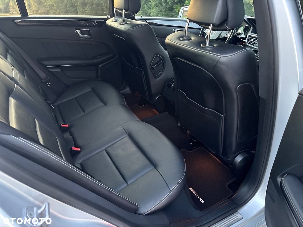 Mercedes-Benz Klasa E 350 T CDI DPF 4Matic BlueEFFICIENCY 7G-TRONIC Avantgarde - 26