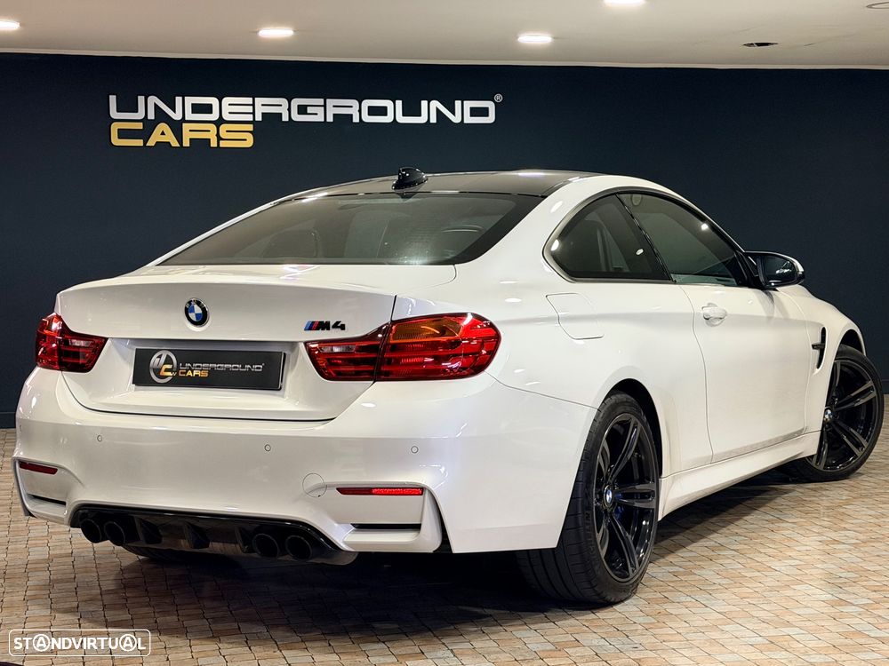 BMW M4 Auto - 12