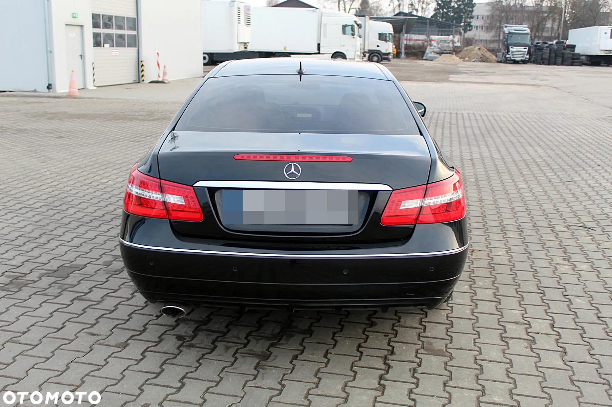 Mercedes-Benz Klasa E 250 CDI DPF Cabrio BlueEFFICIENCY 7G-TRONIC Avantgarde - 4
