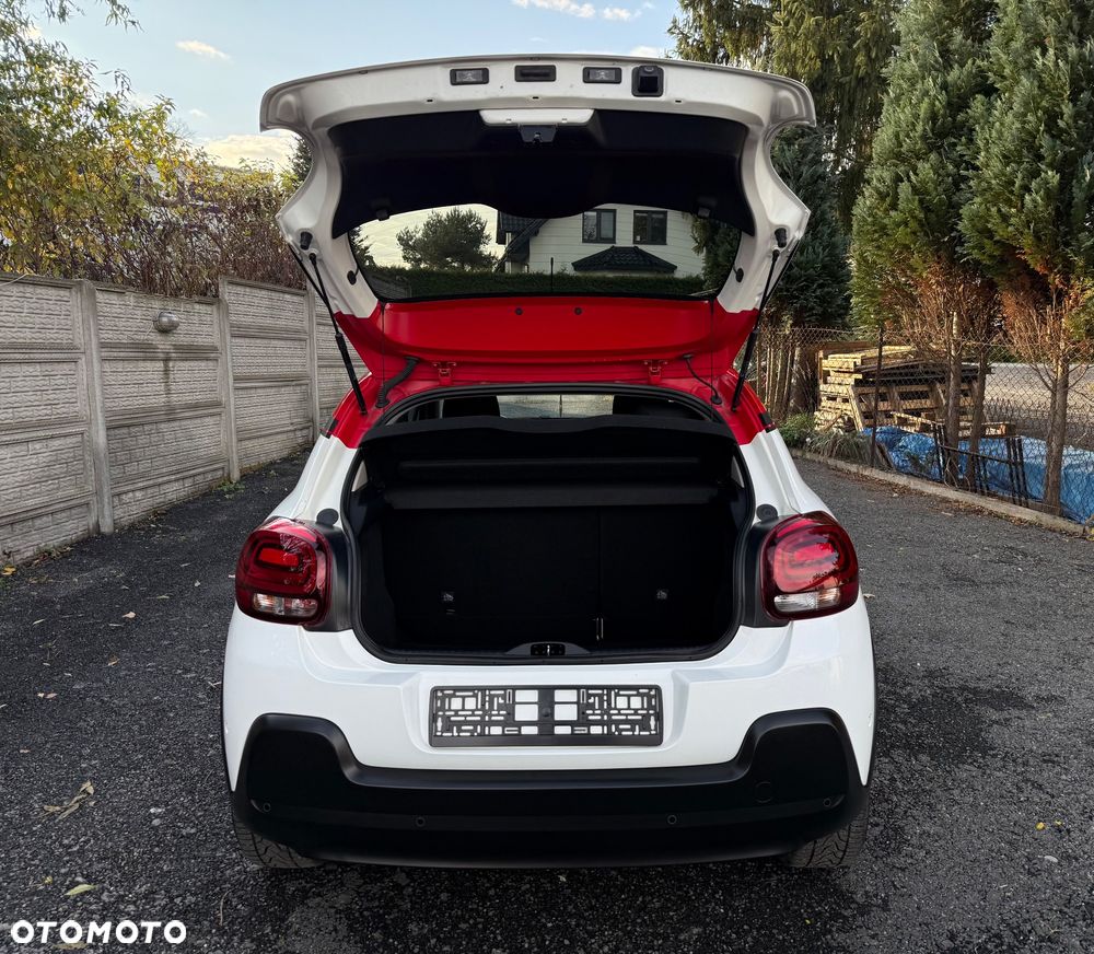 Citroën C3 1.2 PureTech Shine - 23