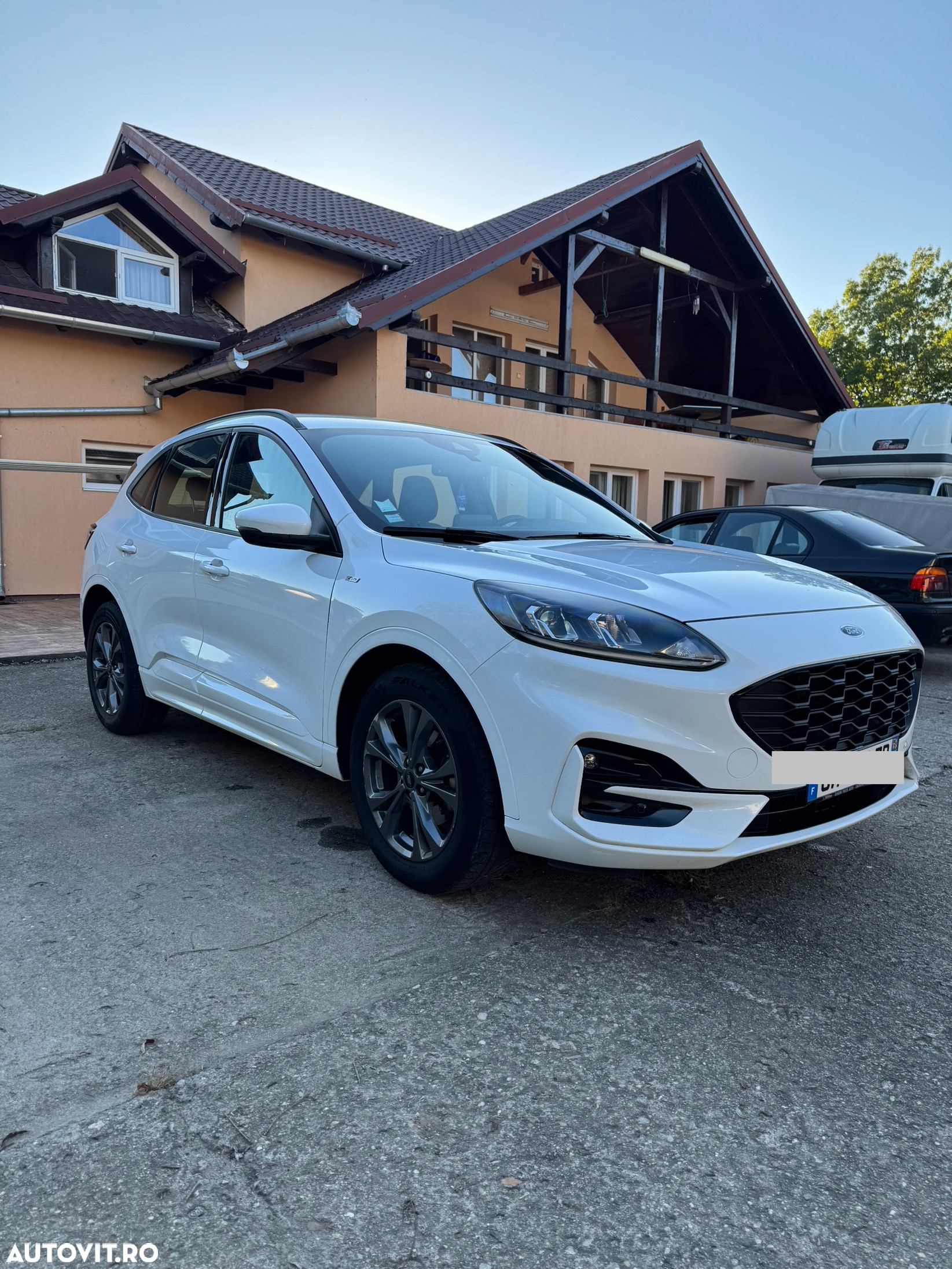 Ford Kuga 2.5 Duratec FHEV ST-LINE - 2