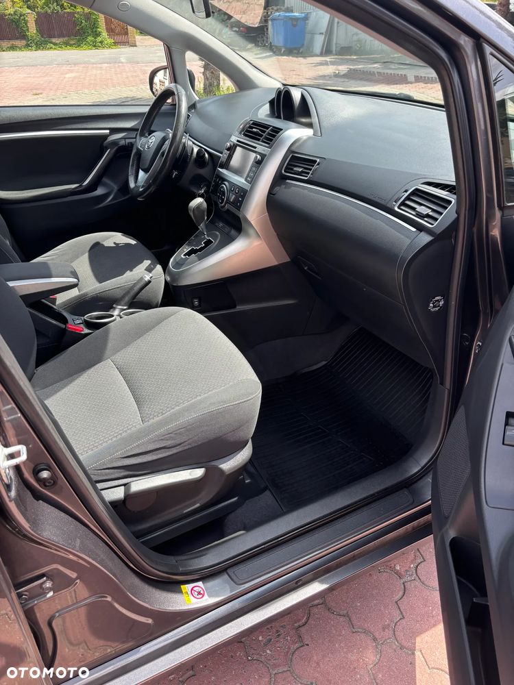 Toyota Verso 1.8 Multidrive Edition - 18