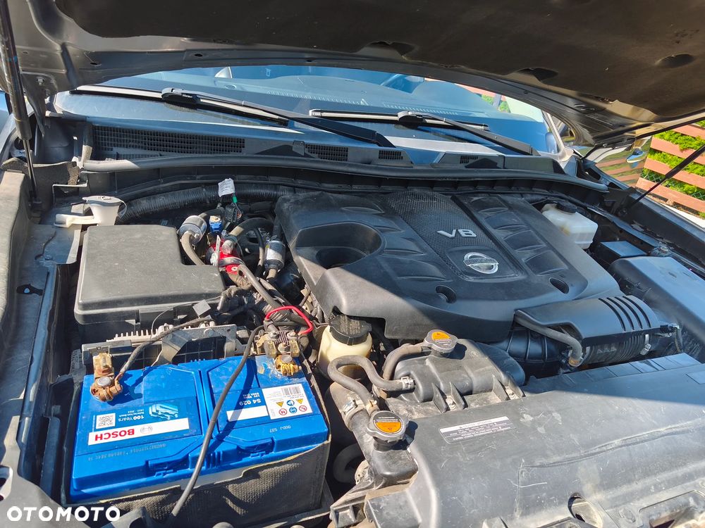 Nissan Armada - 12