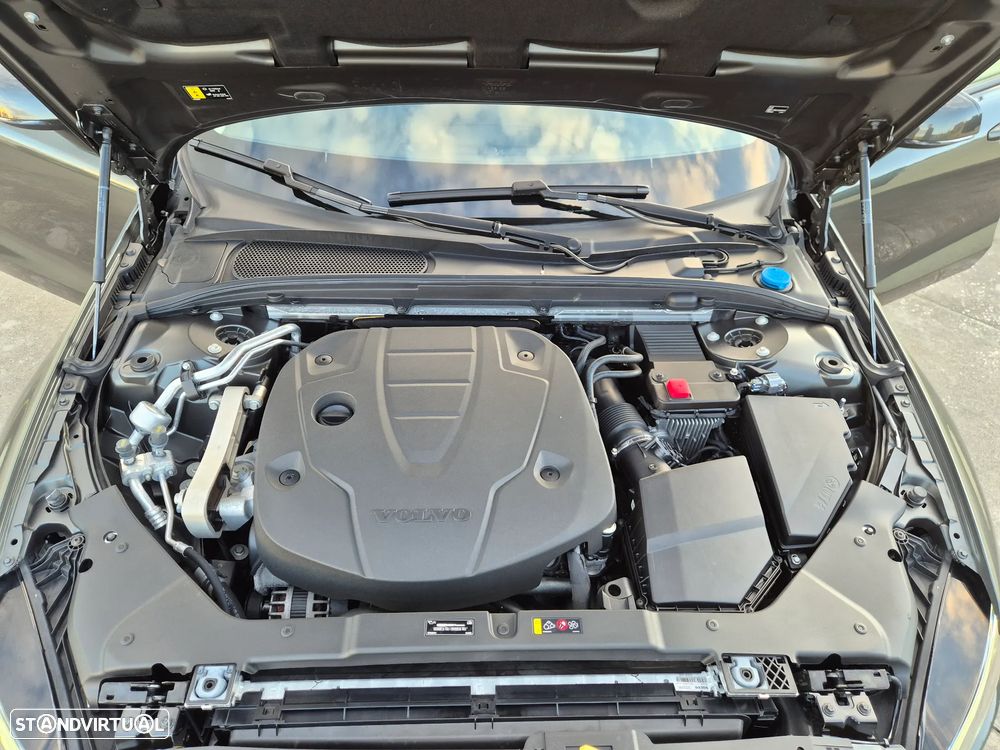 Volvo V60 2.0 D3 Momentum Plus - 39