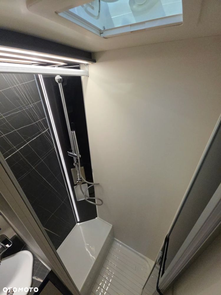 McLOUIS MC4 860 - MODEL 2026 -AUTOMAT ZIMOWY  5 osobowy, 6.99m  PoŁintegra 2x łóżko Elektryczne - 28