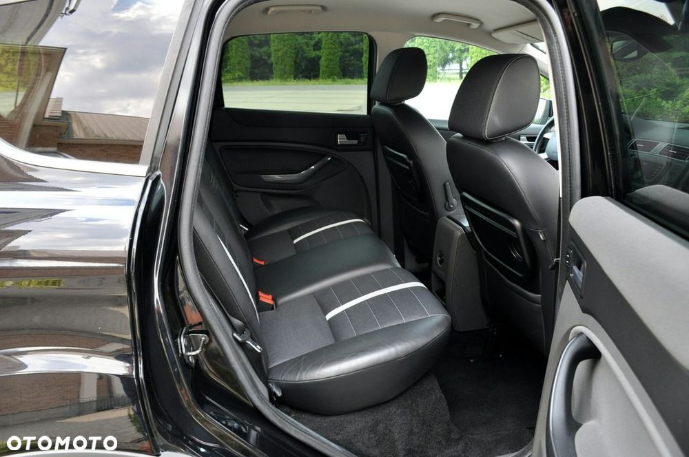 Ford Kuga - 19