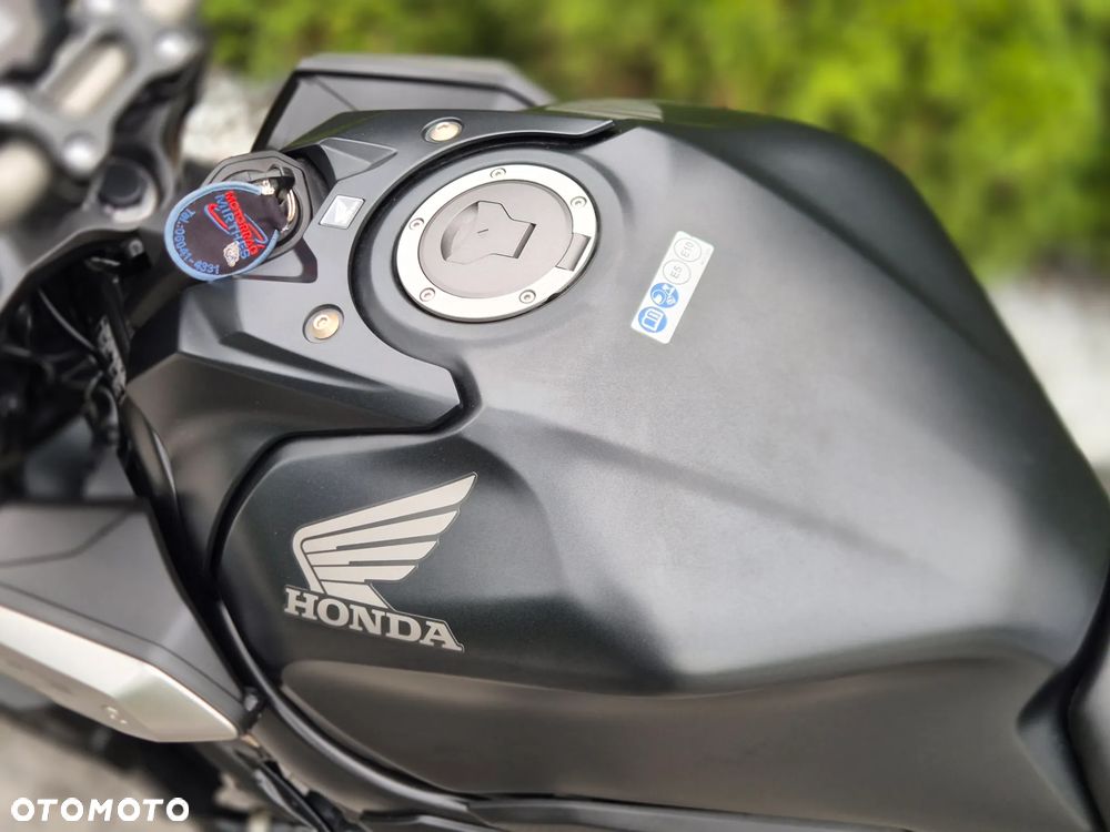 Honda CB - 22