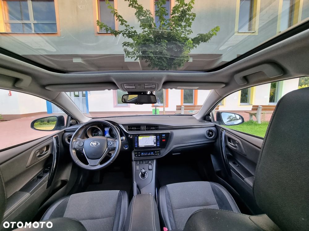 Toyota Auris 1.8 Executive - 7