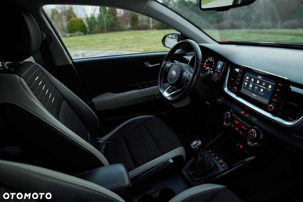 Kia Stonic - 32