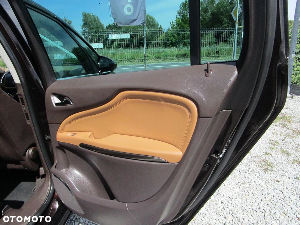 Opel Zafira Tourer 1.4 Turbo Innovation - 23