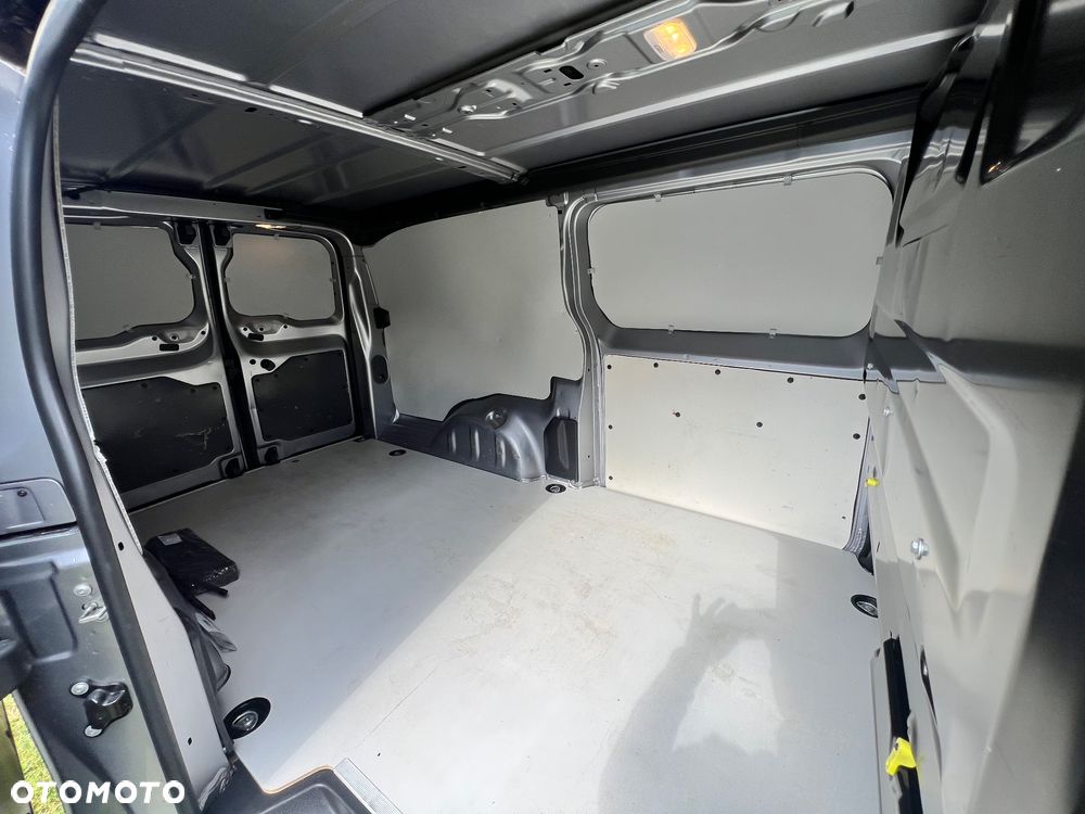 Opel Vivaro - 10