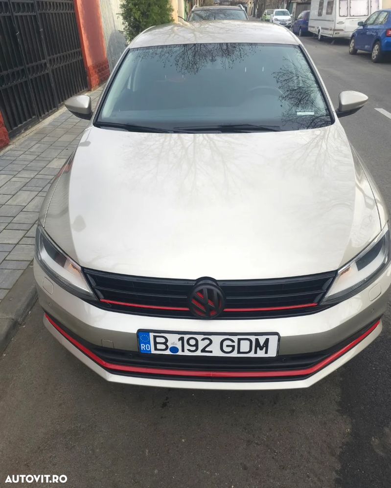 Volkswagen Jetta 2.0 TDI Comfortline - 5