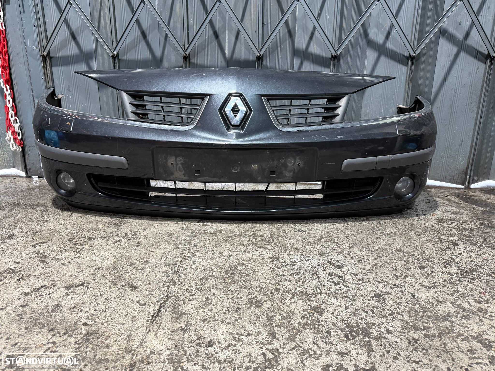 Para choques da frente Renault Laguna 2 de 2006 - 1