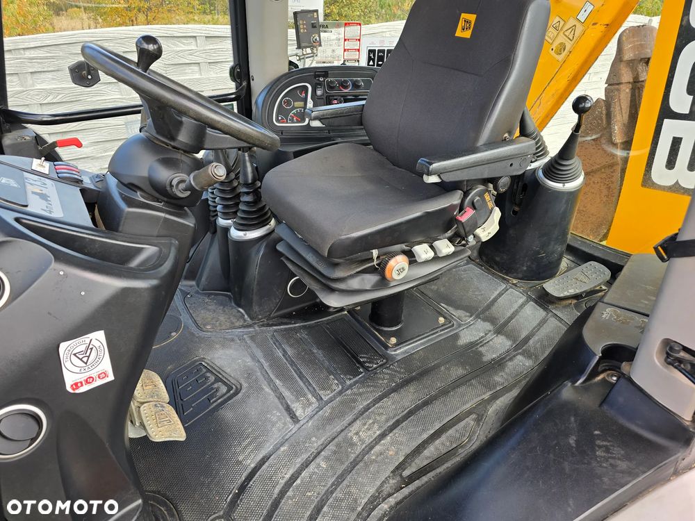JCB - 3