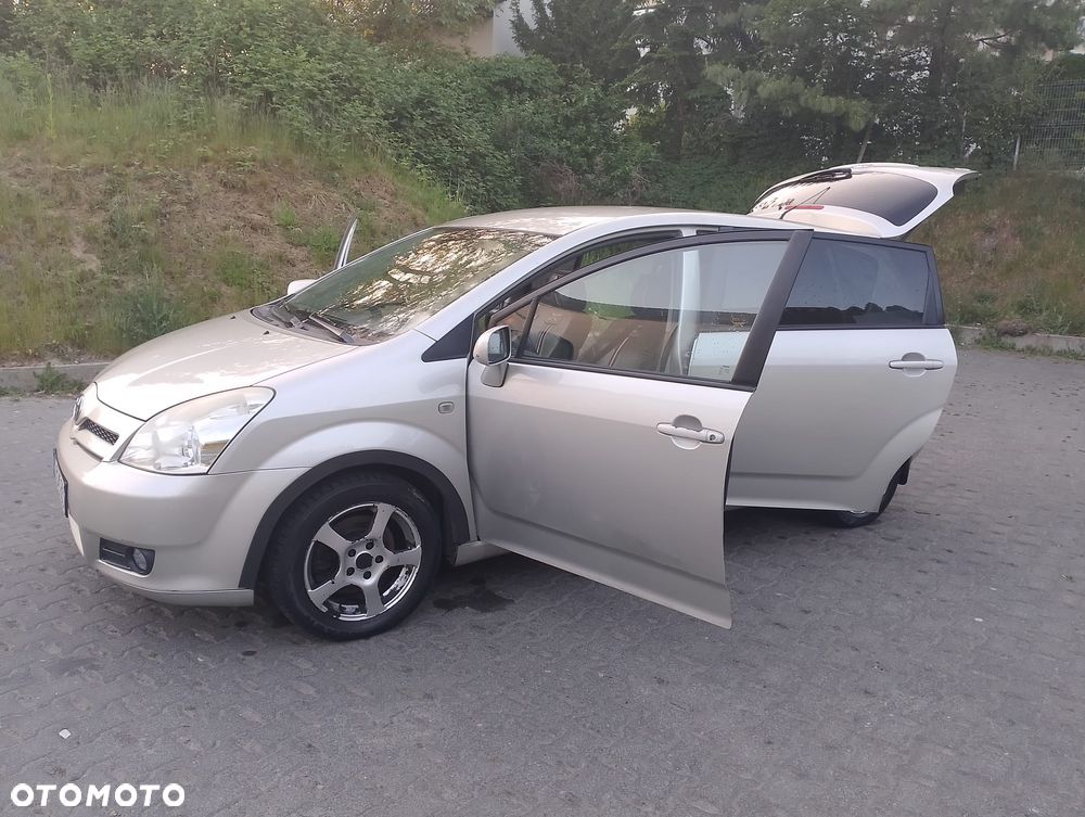 Toyota Corolla Verso 1.8 Gold + 7os MM - 26