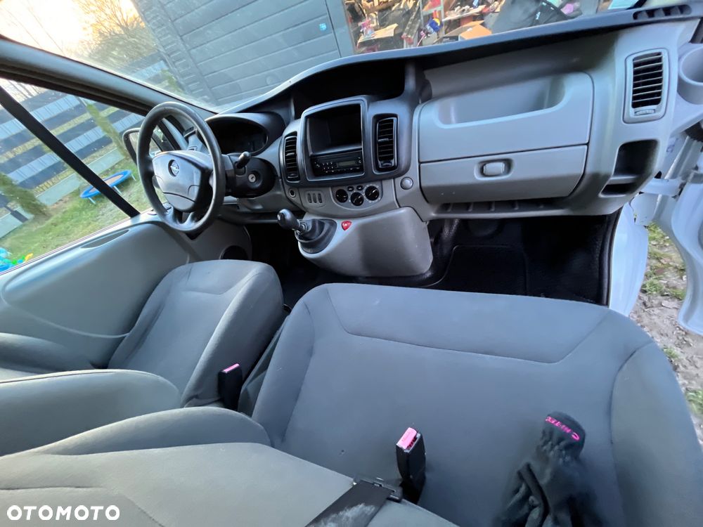 Opel Vivaro - 12