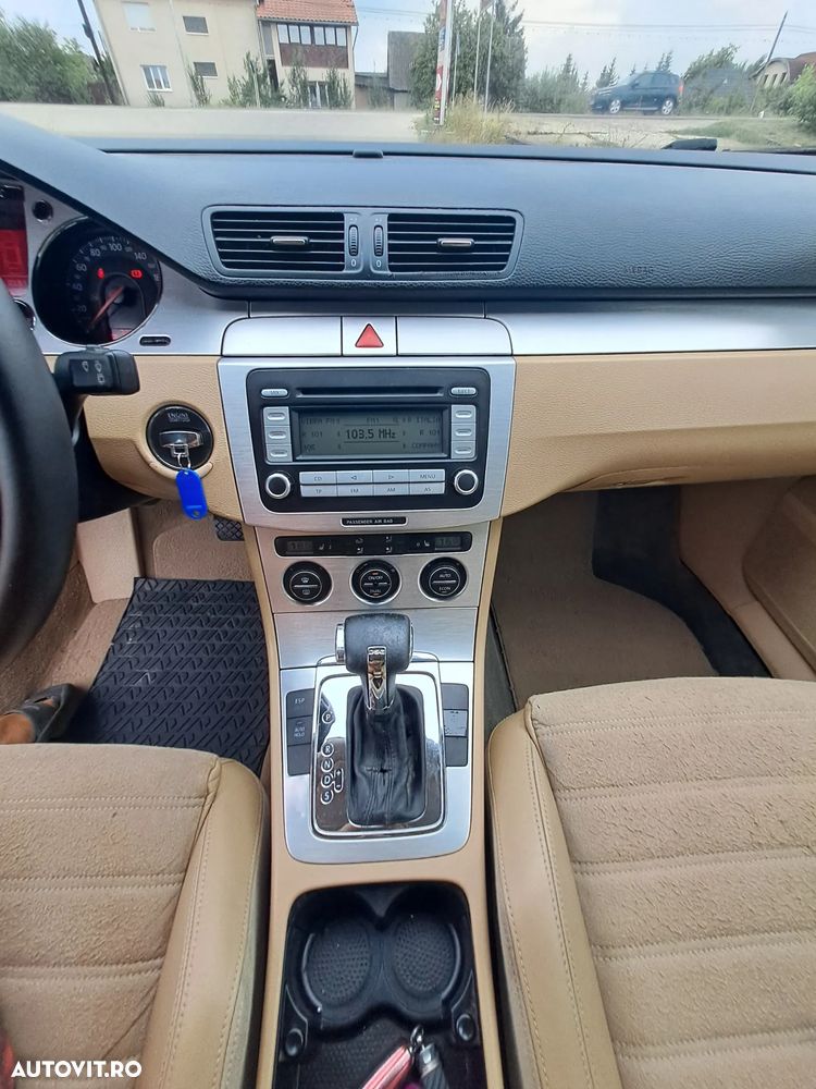 Volkswagen Passat 2.0 TDI DPF DSG Highline - 10
