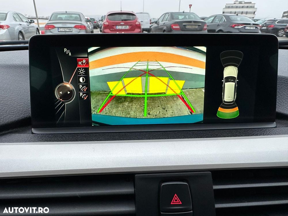 BMW Seria 3 320d Touring Aut. Efficient Dynamics Edition - 33