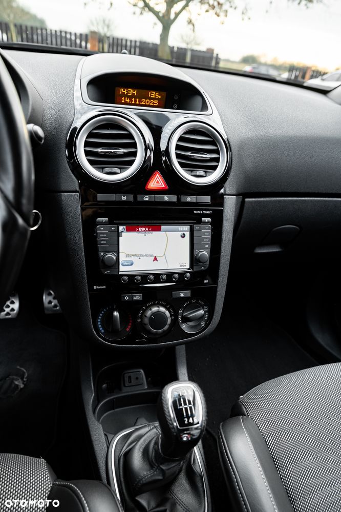 Opel Corsa 1.6T OPC - 25