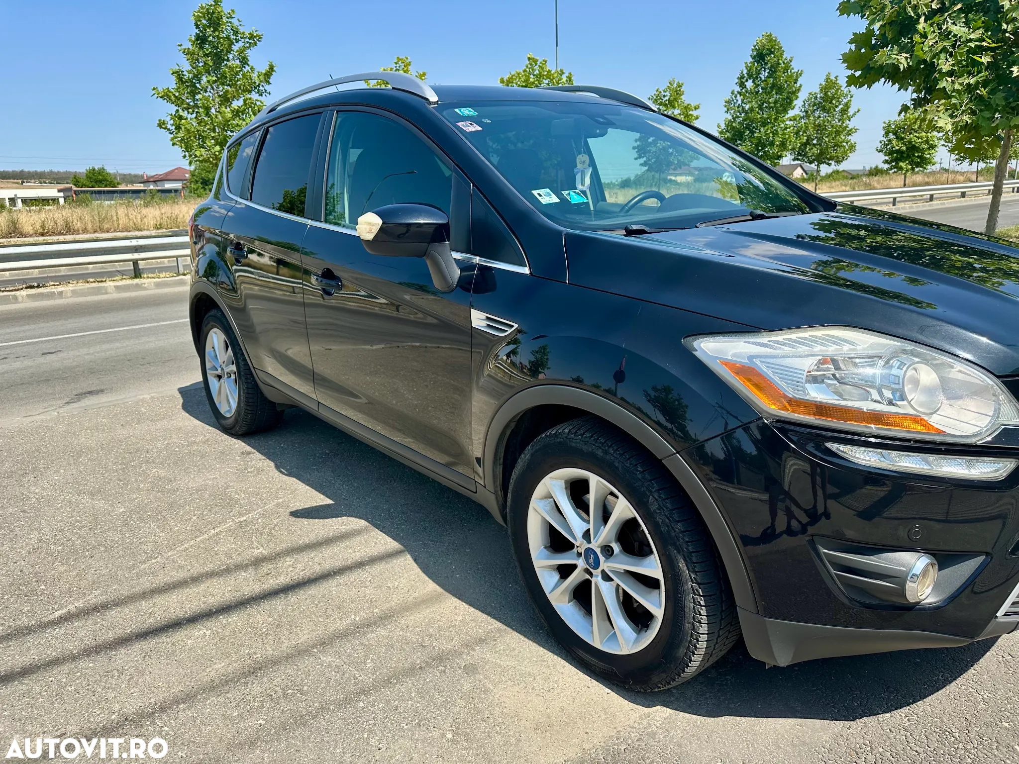 Ford Kuga 2.0 TDCi 4WD Powershift Titanium - 6