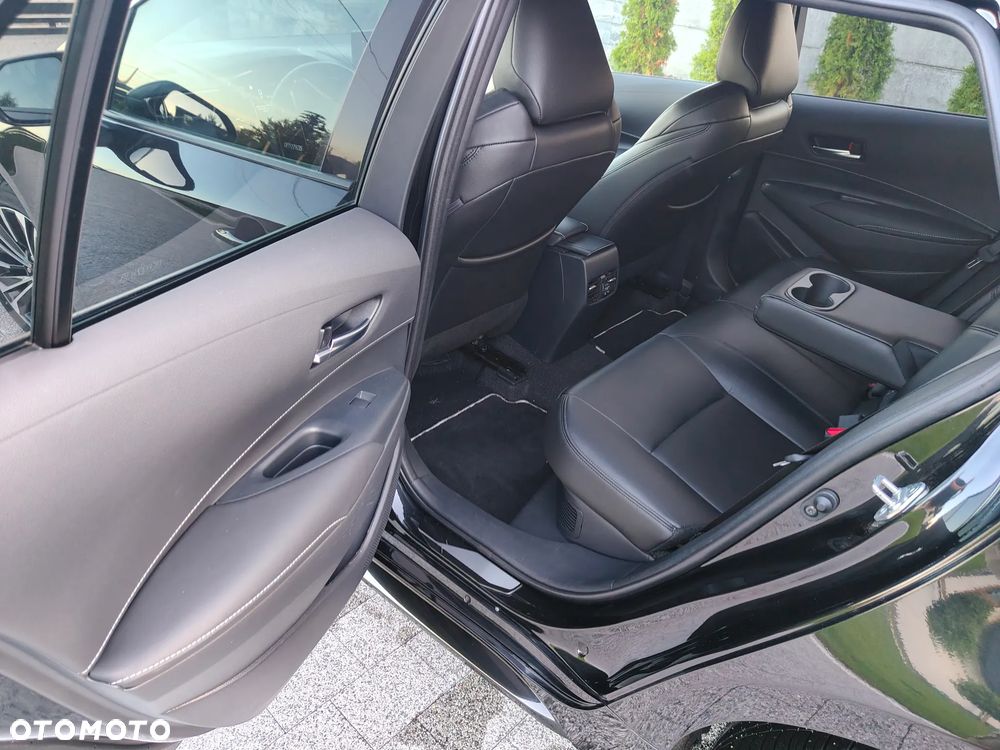 Toyota Corolla 1.8 Hybrid Active - 18