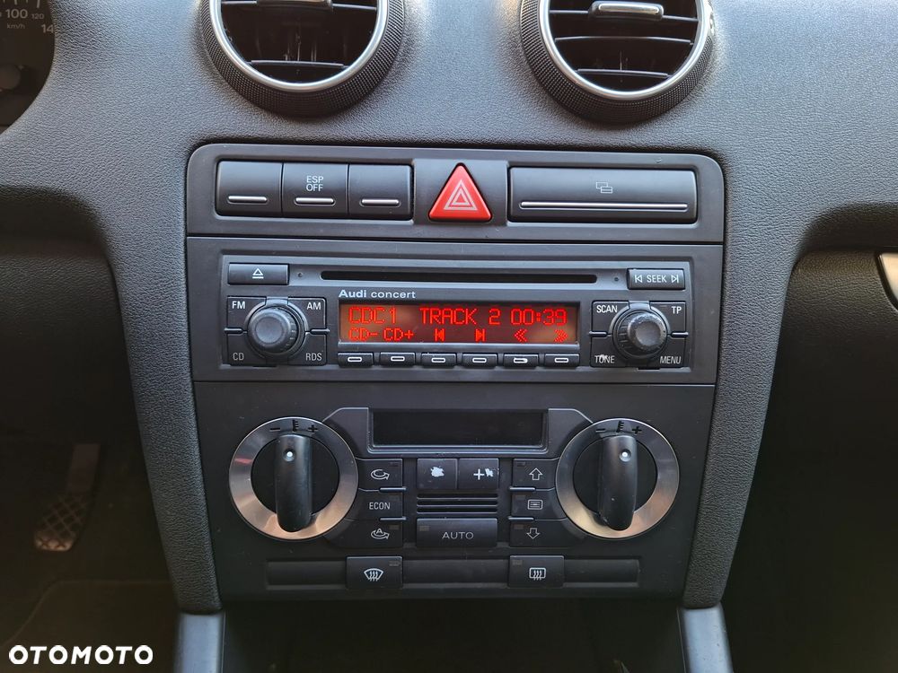 Audi A3 Sportback 2.0 TDI DPF Ambiente - 12