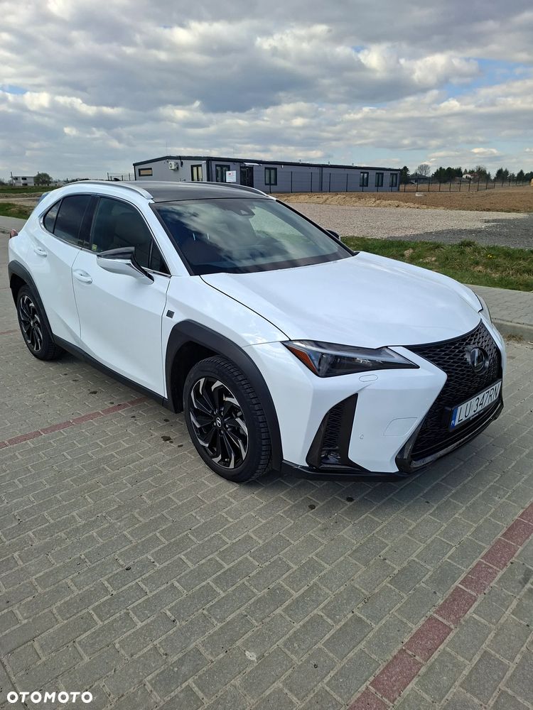 Lexus UX - 3