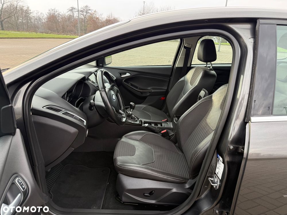 Ford Focus 1.0 EcoBoost Titanium - 9