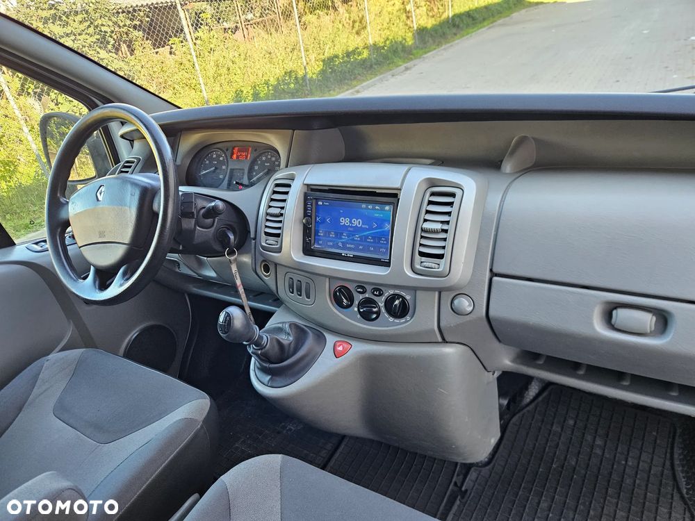 Renault Trafic - 16