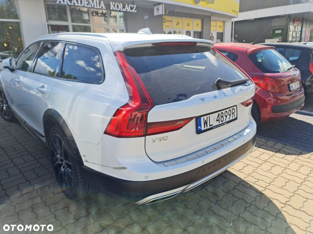 Volvo V90 Cross Country D5 AWD Pro - 24