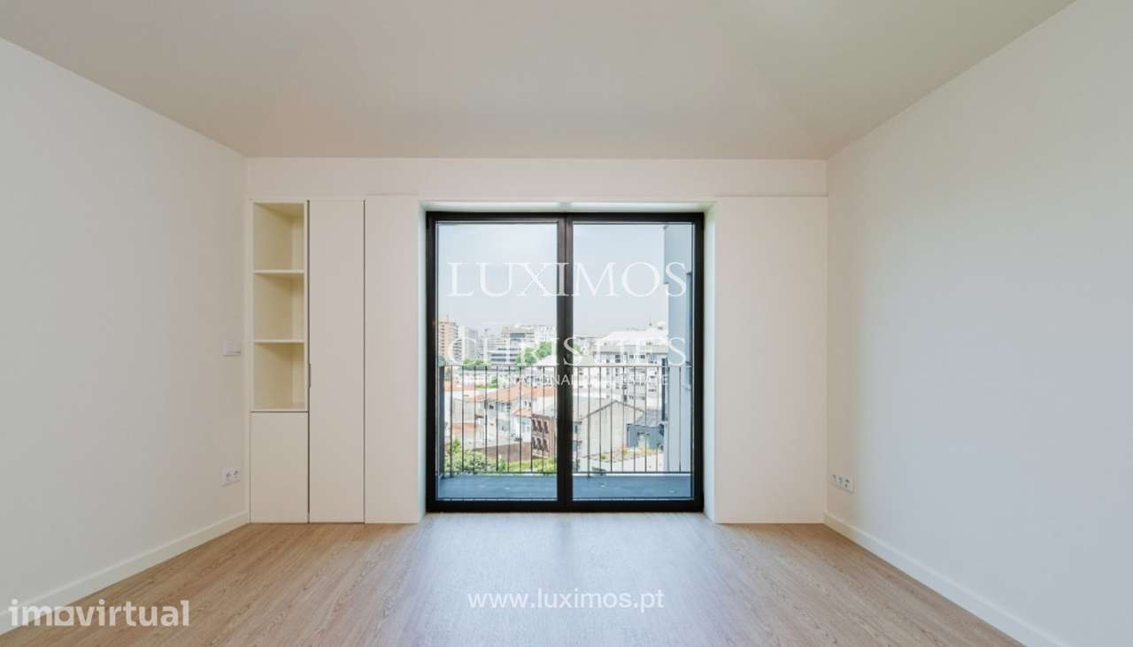 Apartamento novo com terraço, para venda, no Centro do Porto - Grande imagem: 3/17